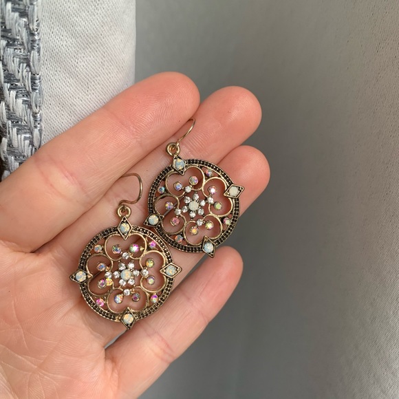 Earrings - Picture 4 of 4